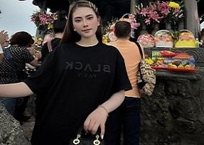 Горячая сцена Ле Мин Хи и ее парня в частном пространстве